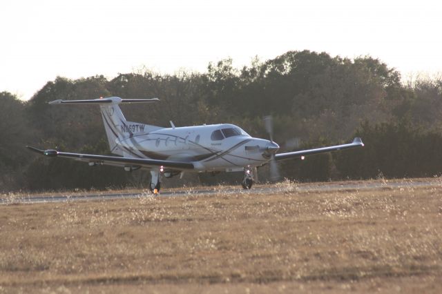 Pilatus PC-12 (N869TW)