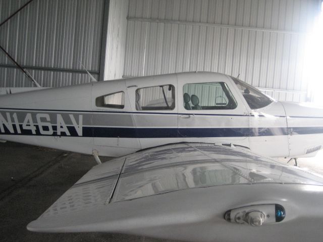 Piper Cherokee (N146AV)