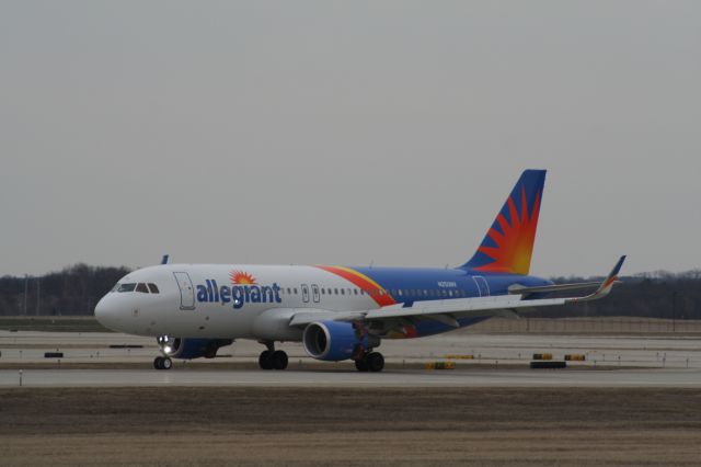 Airbus A320 (N250NV) - N250NV. Airbus A320 landing Runway 26L with reversers deployed, Gerald R Ford Int'l Airport. Grand Rapids, MI.