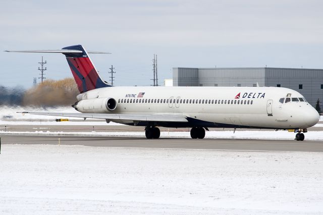 McDonnell Douglas DC-9-50 (N767NC)