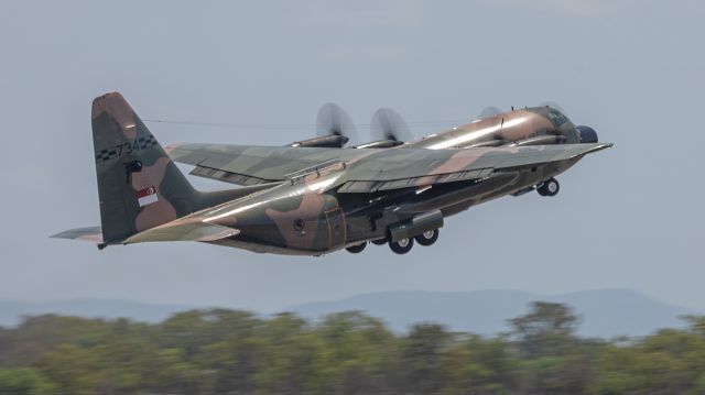 Lockheed C-130 Hercules —