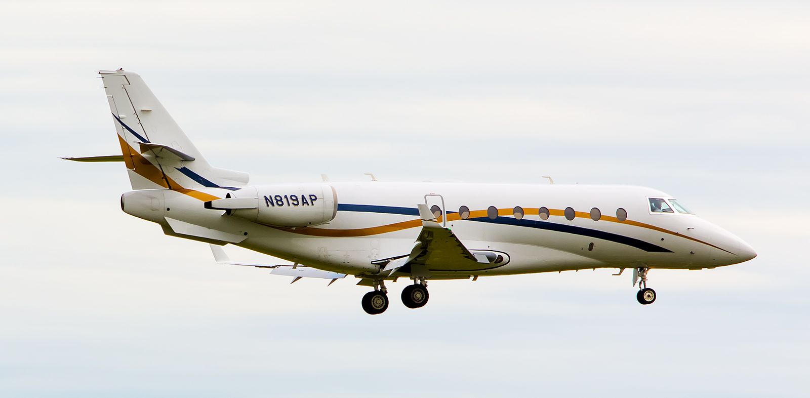 IAI Gulfstream G200 (N819AP) - 11/09/2015 Gulfstream G200 N819AP KDFW