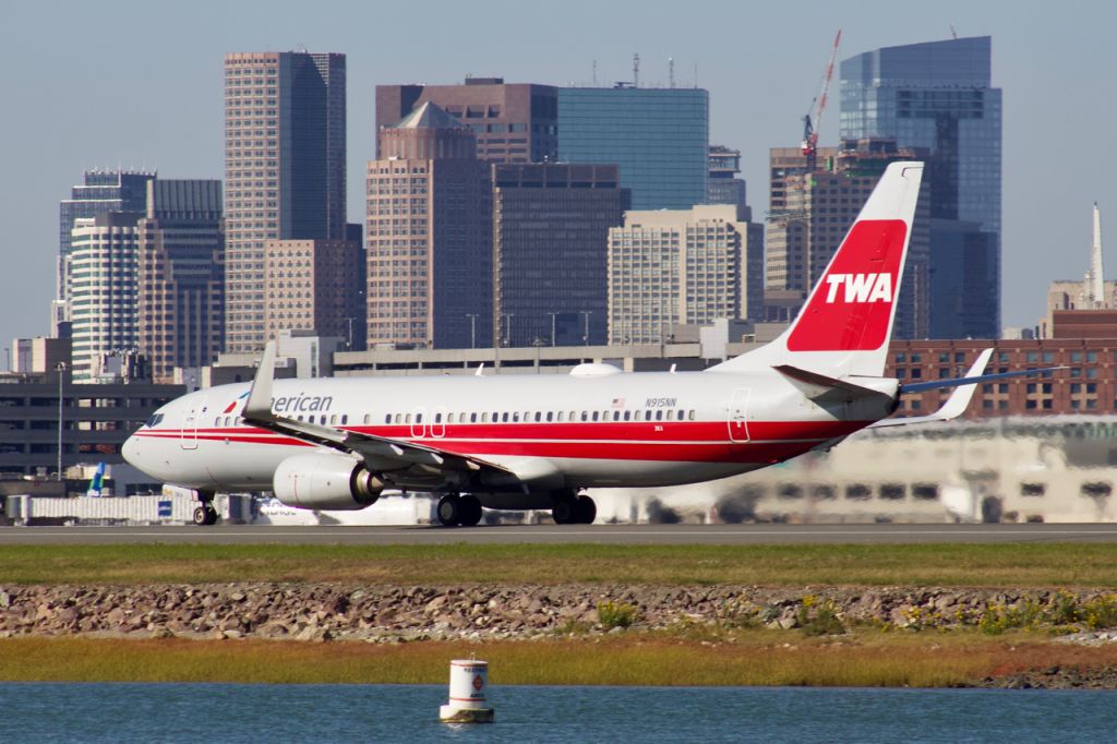 Boeing 737-800 (N915NN) - (10/1/2020) #N915NN the TWA Retrojet, an American Airline 737-800 Makes a rare runway 22L departure. br /br /Normally 22L is primarily used for arrivals, and departures of transcontinental flights, and other heavy aircraft requiring more runway than 22R can provide. 