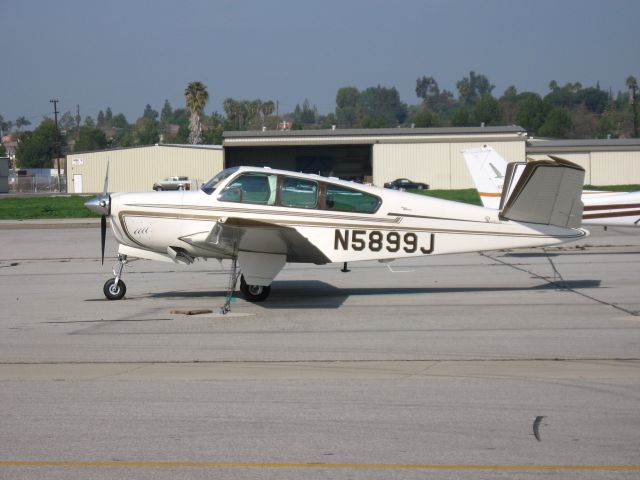 Beechcraft 35 Bonanza (N5899J) - KFUL