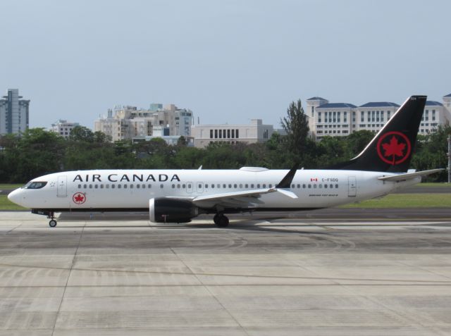 Boeing 737 MAX 8 (C-FSDQ)