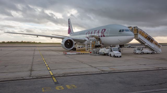 Boeing 777-200 (A7-BFF)