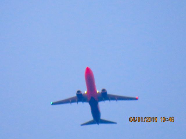 Boeing 737-800 (N831SY)