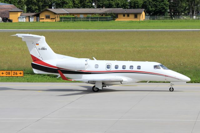Embraer Phenom 300 (D-CBBS)