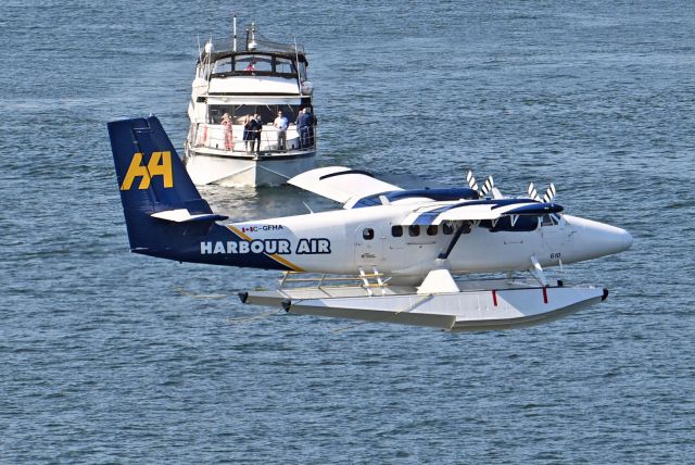 De Havilland Canada DHC-4 Caribou (C-GFHA)