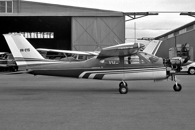 Cirrus SR-22 (VH-EYS) - CESSNA 177RG CARDINAL RG - REG VH-EYS (CN 177RG-0379) - ESSENDON MELBOURNE VIC. AUSTRALIA - YMEN (11/11/1980)35MM B/W NEGATIVE SCAN.