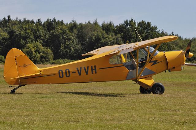 Piper L-21 Super Cub (OO-VVH) - Piper PA-18-180 Super Cub C/N 18-8381 - OO-VVH - at Verviers (EBTX) - 2009-08-05.
