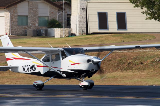 Cessna Skylane (N703MM)