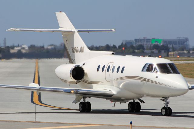 Hawker 800 (N800JM)