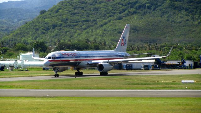 BOEING 767-200 (N676AN)