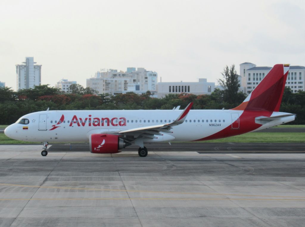 Airbus A320neo (N962AV)