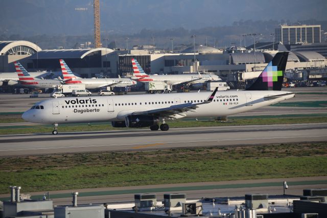 Airbus A321 (XA-VLH)