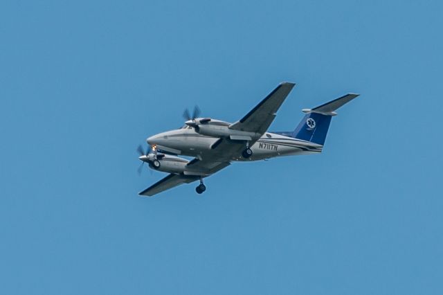 Beechcraft Super King Air 200 (JLG711)