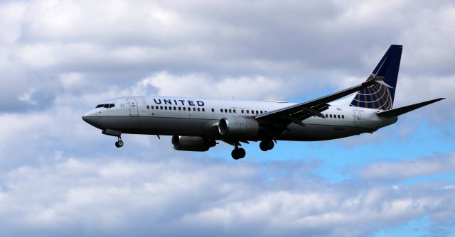 Boeing 737-900 (N36247) - On final is this 1999 United Airlines Boeing 737-824 in the Summer of 2020.