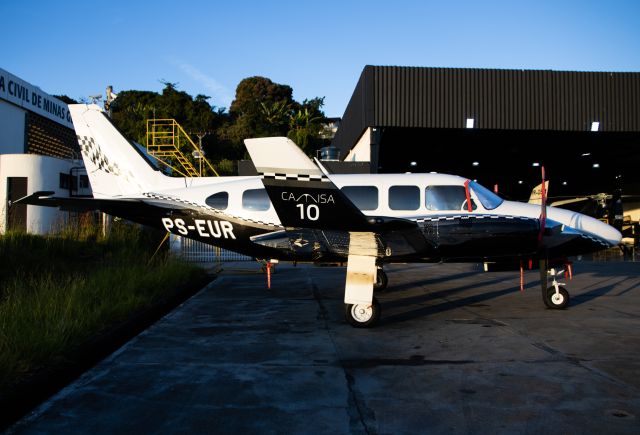 Piper Navajo (PS-EUR)