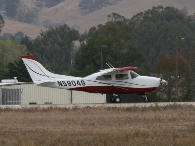 Cessna Centurion (N59049) - Take-off roll.