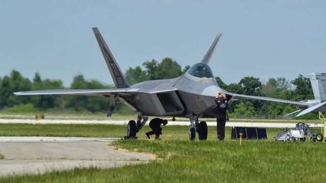 — — - F22 Raptorbr /Dayton Air Showbr /6/18/16