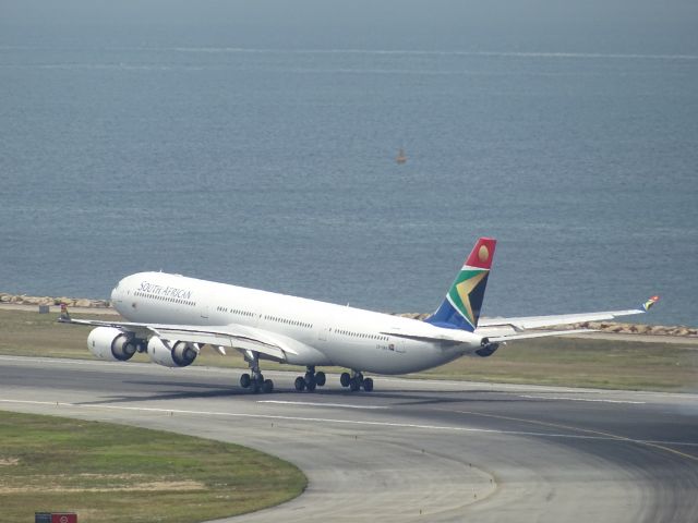 Airbus A340-600 (ZS-SNA)