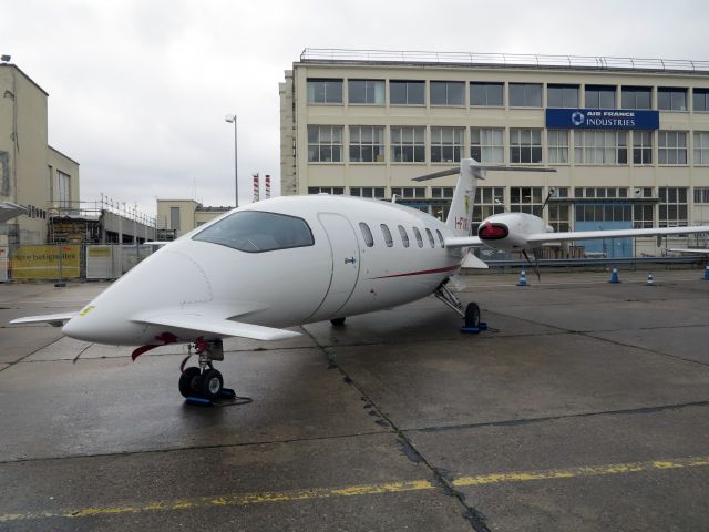 Piaggio P.180 Avanti (I-FXRJ) - Jet speeds - turboprop fuel flows.