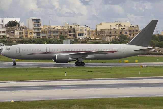 BOEING 767-300 (N441AX)