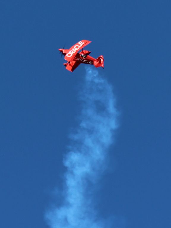 Experimental 100kts-200kts (N260HP) - Oracle Challenger III in Air Show of Fleet Week SF 2015