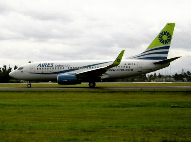 Boeing 737-700 (HK-4627X)