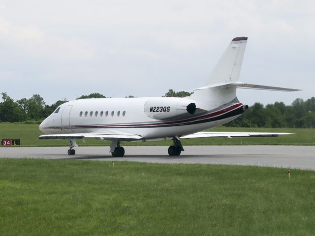 Canadair Challenger (N202QS) - 30 MAY 2016.