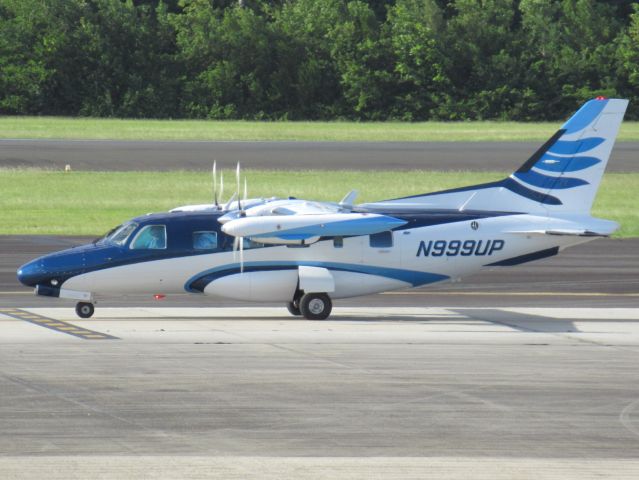 Mitsubishi MU-2 (N999UP)