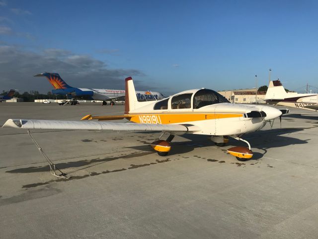 Grumman AA-5 Tiger (N9819U)