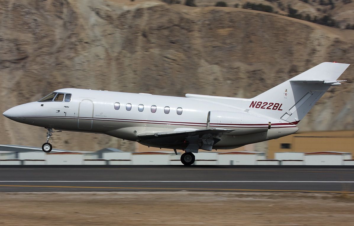 Hawker Siddeley HS-125-400 (N822BL) - A Hawker 800 owned by the Branch Law Firm touches down at Eagle County Airport in Vail, CO.