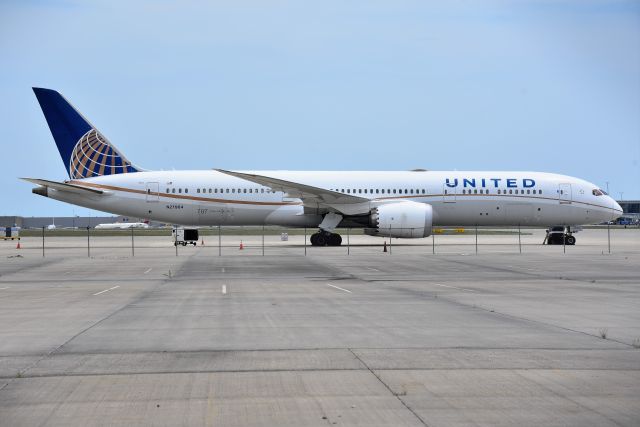 Boeing 787-9 Dreamliner (N27964) - ORD Weather diversion parked on Postal Ramp 07-23-22. Intl arrival from GRU.