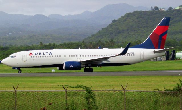 Boeing 737-800 (N3773D)