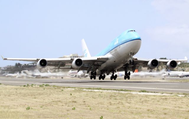 Boeing 747-400 (PH-BFB)