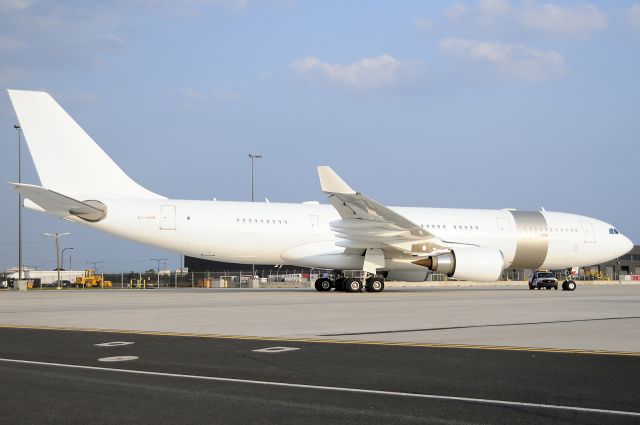 Airbus A330-200 (A7-HHM) - Seen at KIAD on 8/3/2009.  Qatar Amiri Flight.