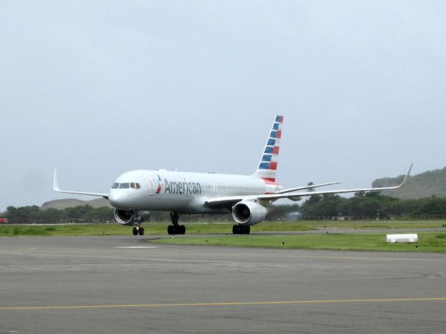 Boeing 757-200 (N176AA)