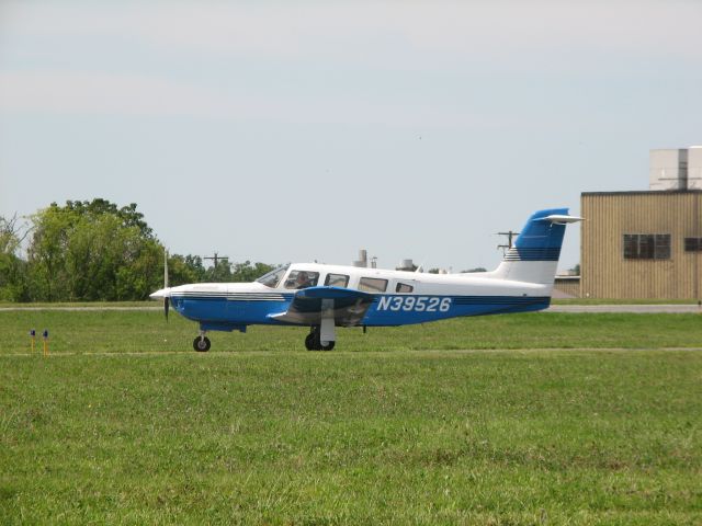 Piper Saratoga (N39526) - at Queen City