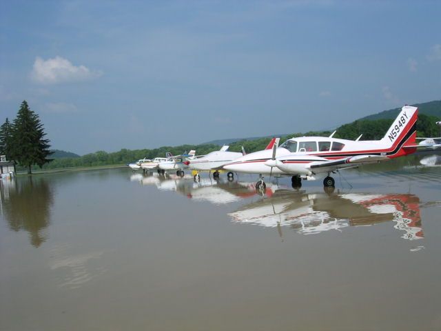 Piper Apache (N5948Y)