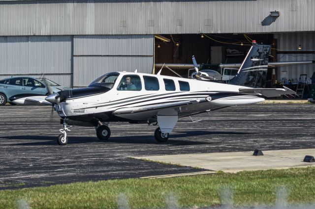 Beechcraft 35 Bonanza —