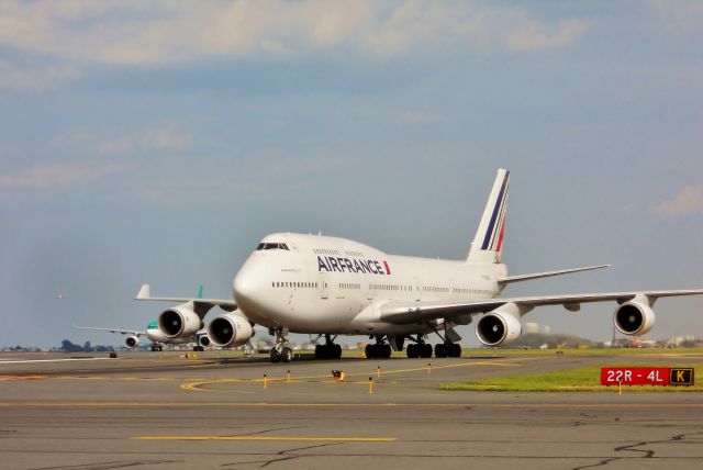 Boeing 747-400 (F-GEXB)