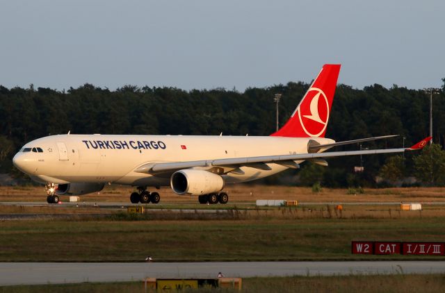 Airbus A330-200 (TC-JDR)