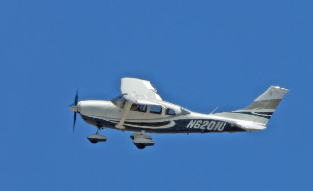 Cessna 206 Stationair (N6201U)