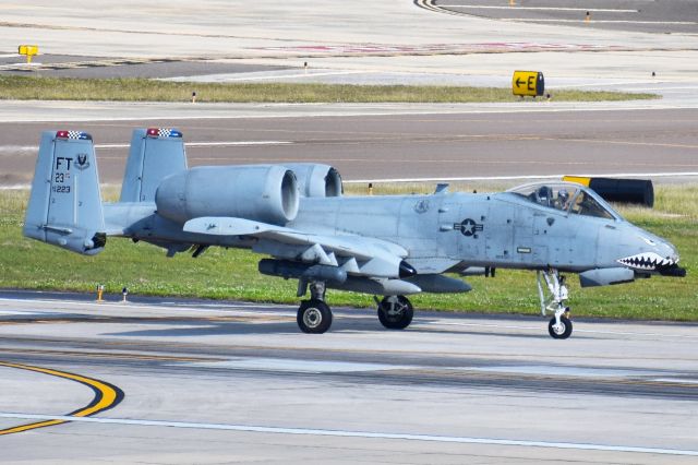 Fairchild-Republic Thunderbolt 2 (79-0223) - United States Air Force (79-0223)br /Unit: 74th Fighter Wing "Flying Tigers"br /A/c Type: A-10 Thunderbolt II / Warthogbr /br /Arriving 19L at KTPA after NFL fly-over at RayJay Stadium