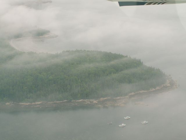 Cessna Skylane (N9222R) - ROCKLAND MAINE.  MORNING FOG