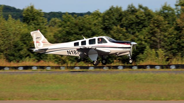 Beechcraft Bonanza (36) (N187J)