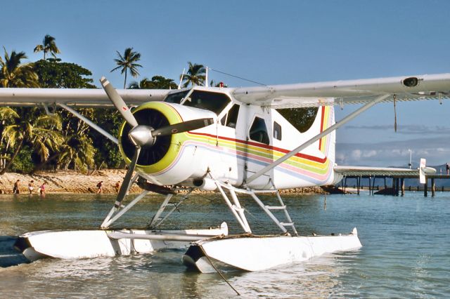 VH-NAQ — - DE HAVILLAND CANADA DHC-2 BEAVER MK1 - REG : VH-NAQ (CN 1487) - GREEN ISLAND QLD AUSTRALIA 1/7/1986