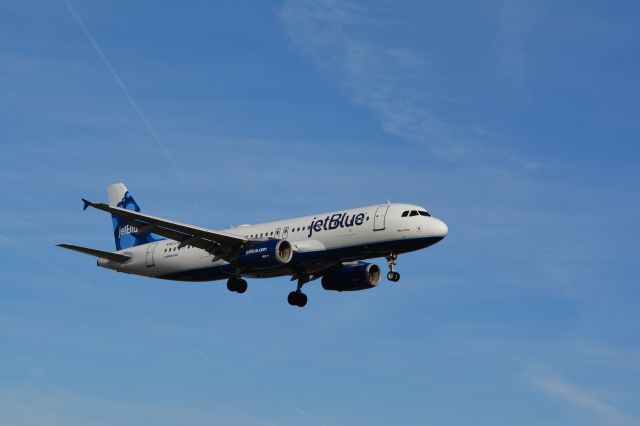 Airbus A320 (N563JB)